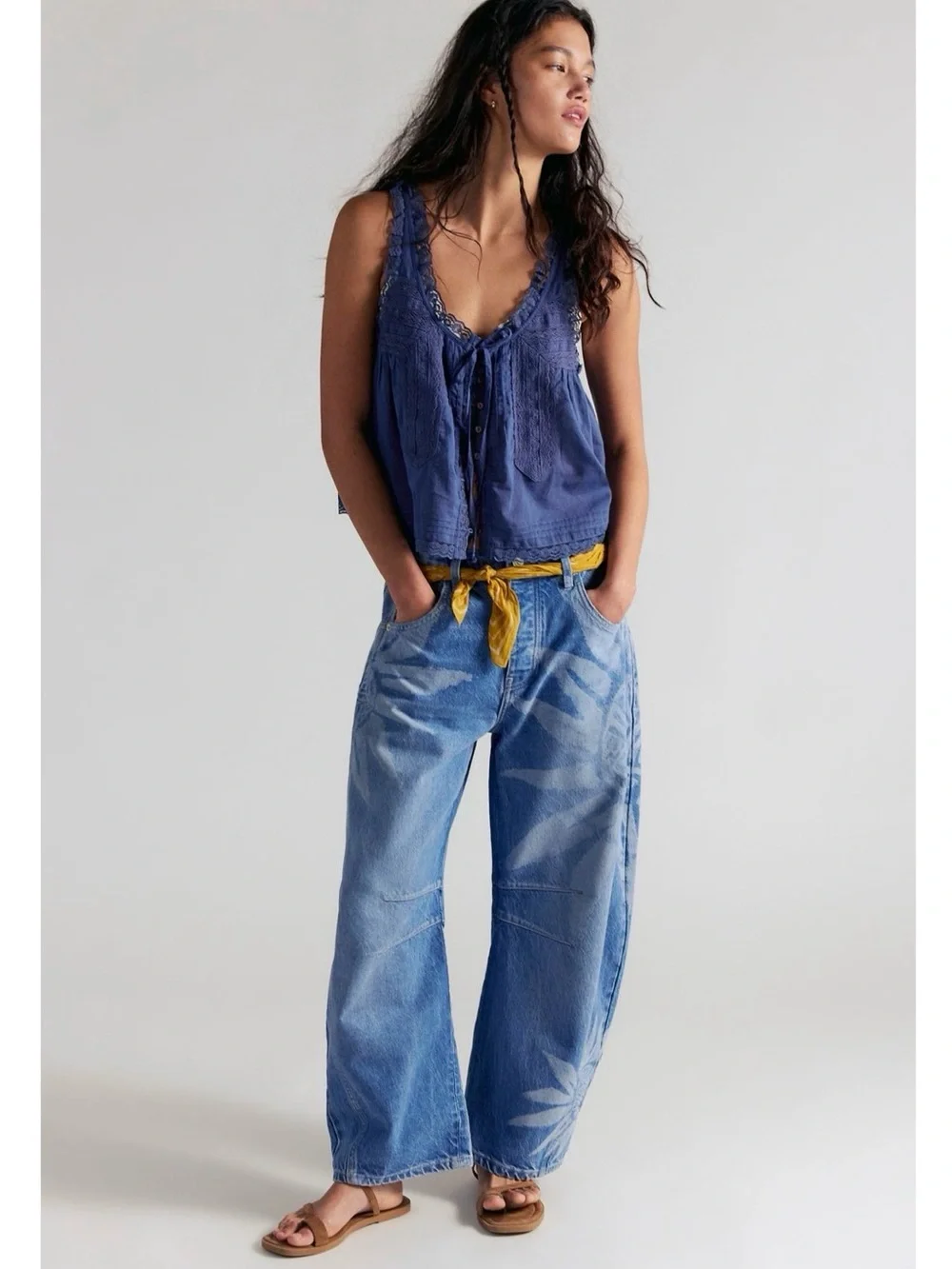 Free People We The Free Good Luck Printed Barrel Jeans NWT SZ 29 MSRP $148